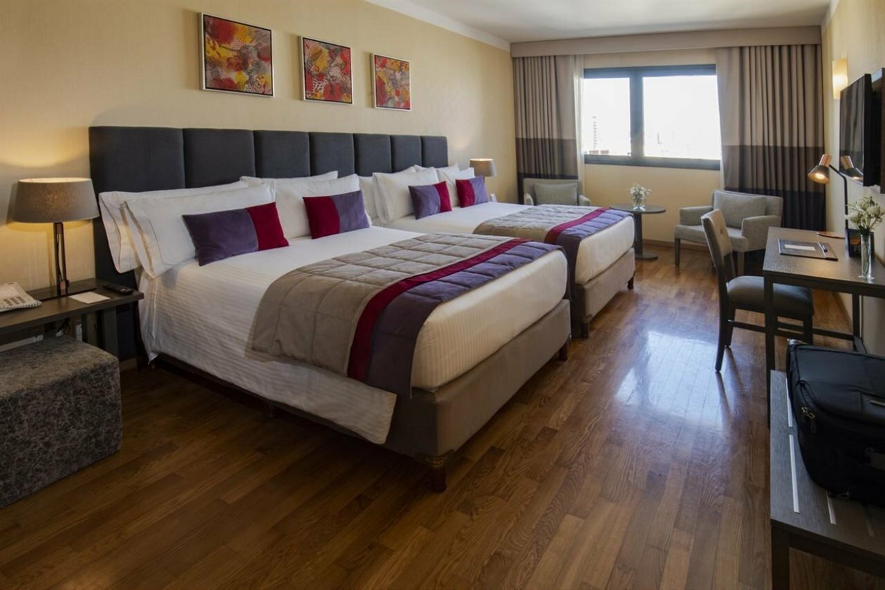 Фото отеля 2