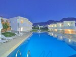 Reina Apartments