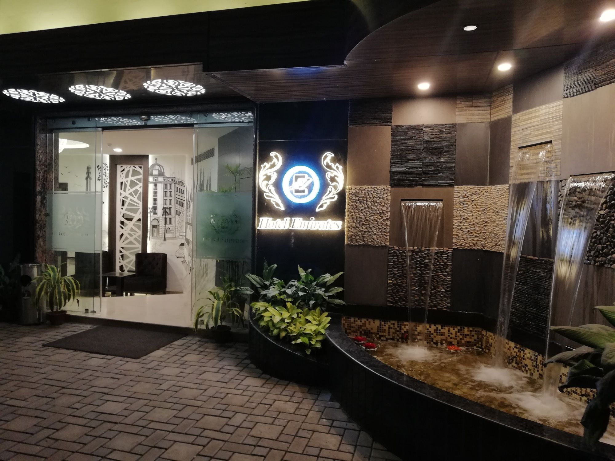 Фото Hotel Emirates