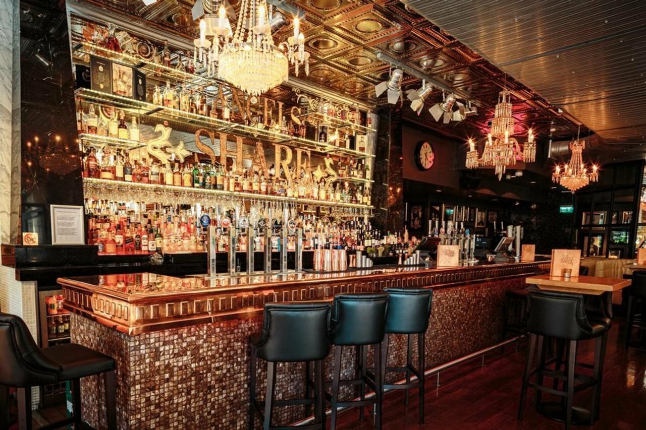 Фото Angel's Share Hotel