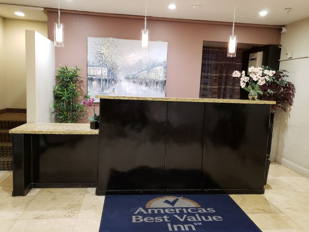 Фото SureStay Hotel by Best Western Vallejo Napa Valley