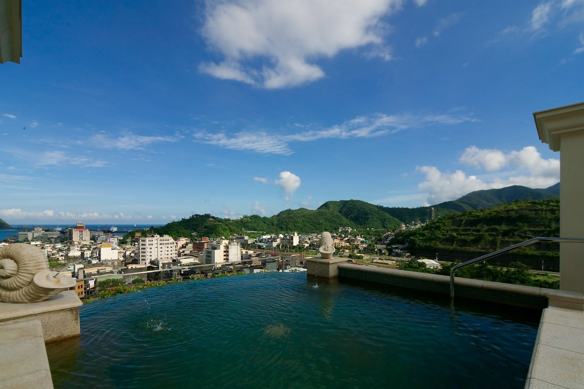 Фото Rsl Cold & Hot Springs Resort Suao