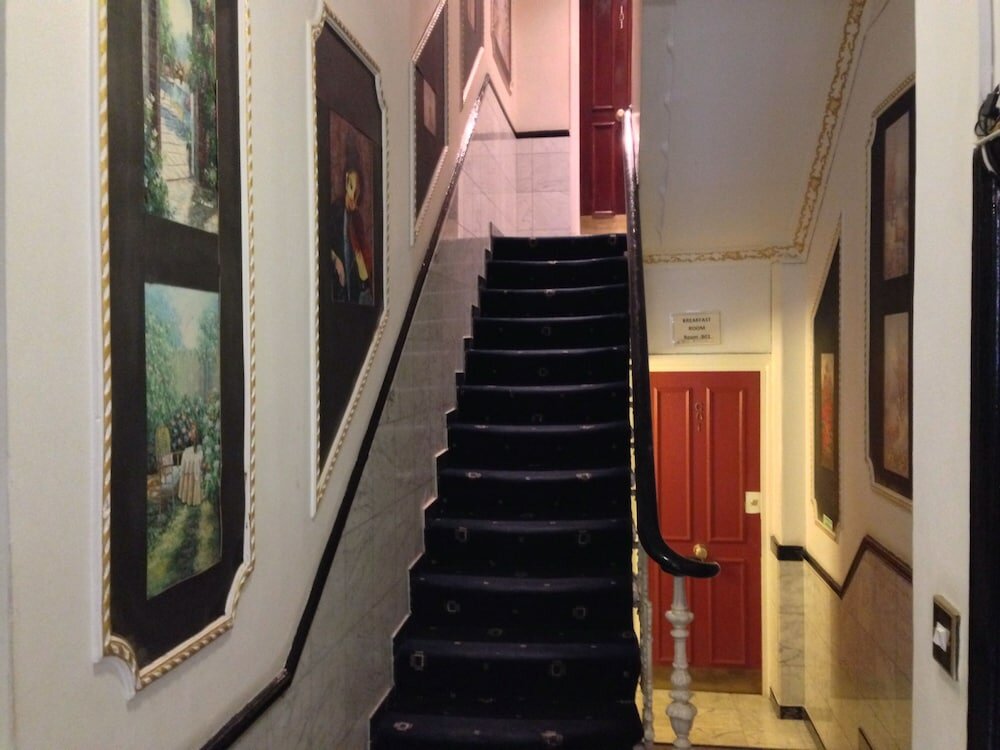 Фото Whiteleaf Hotel