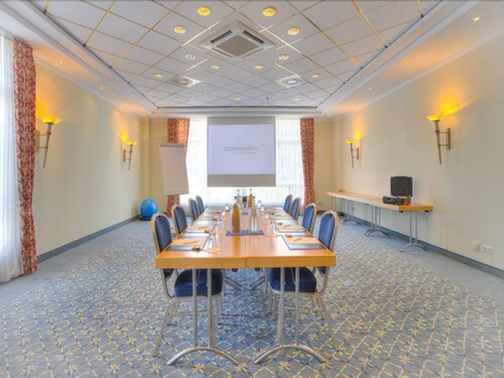 Фото Country Hotel Timmendorfer Strand