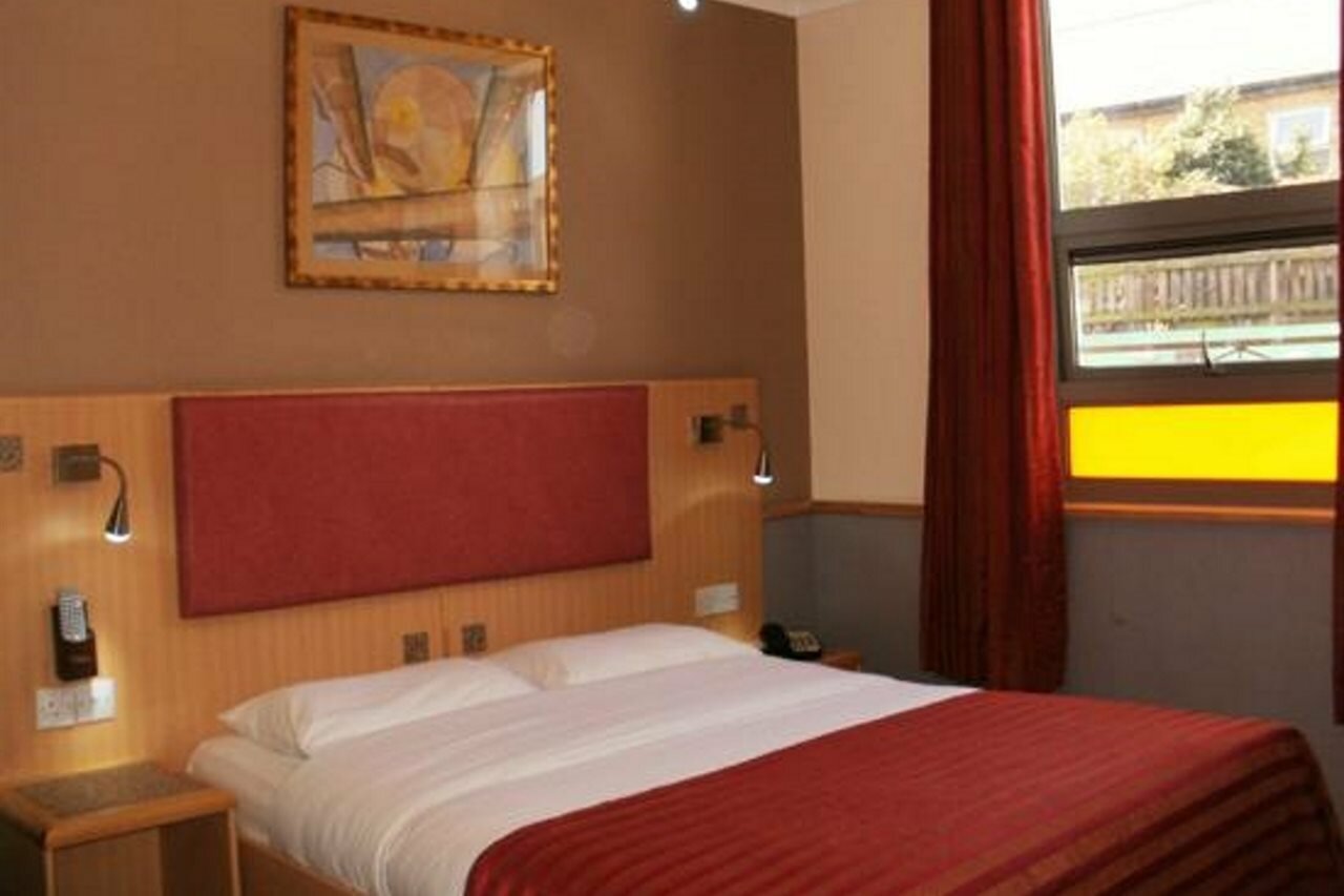 Фото Eurotraveller Hotel Express