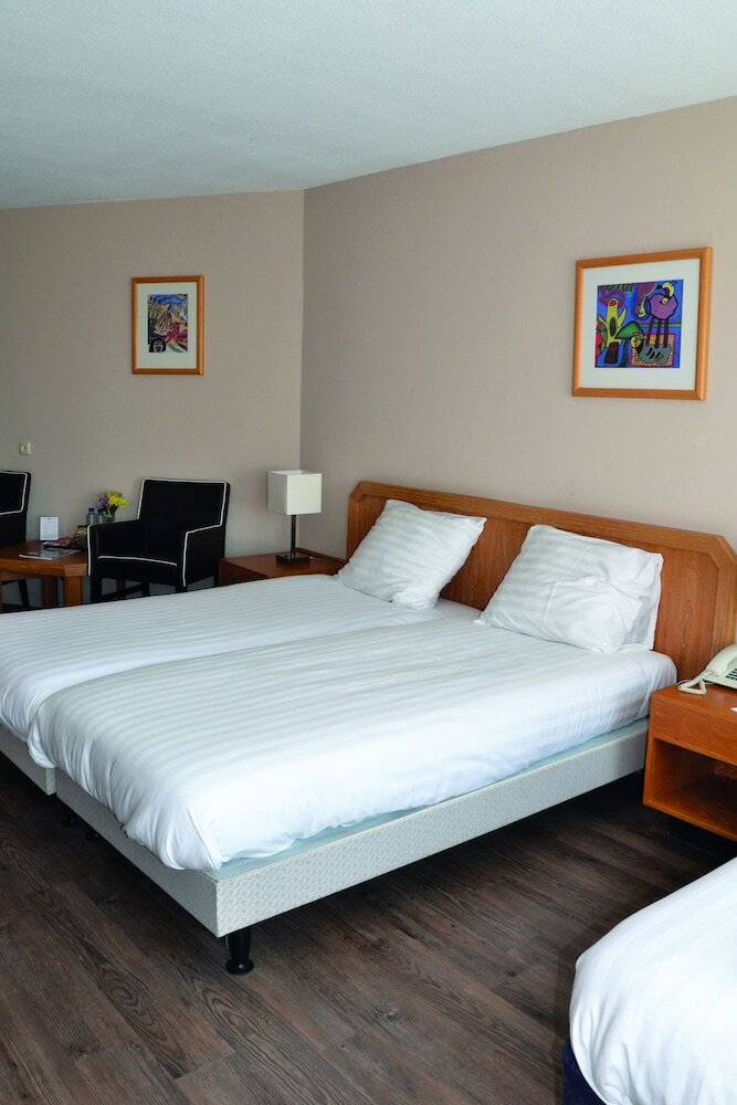 Фото Fletcher Hotel - Restaurant Carlton