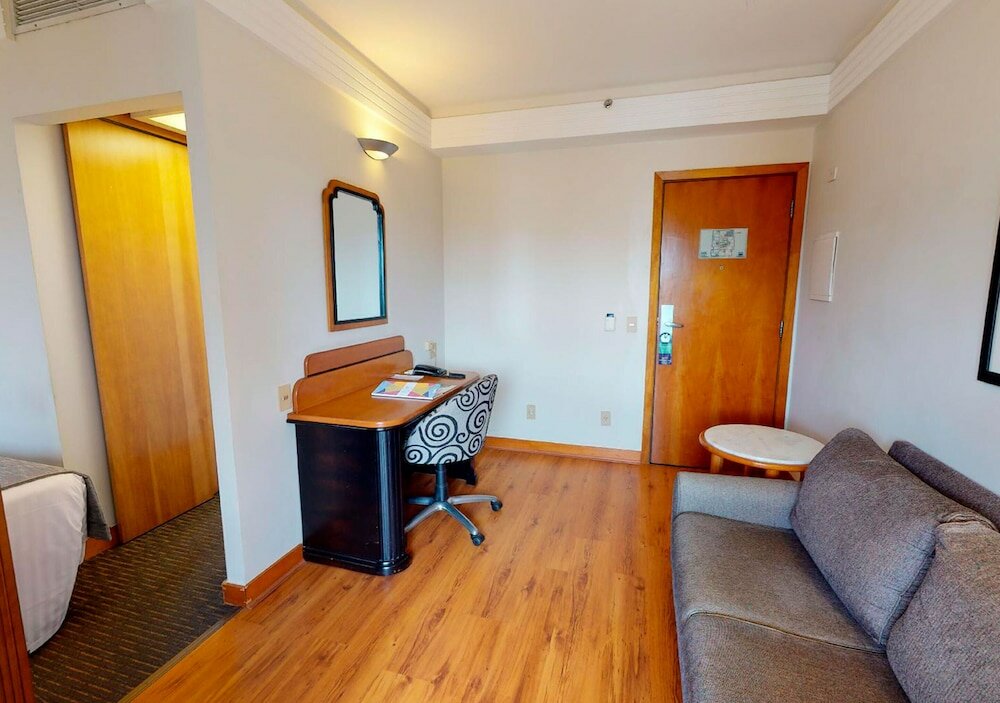 Фото Estanplaza International