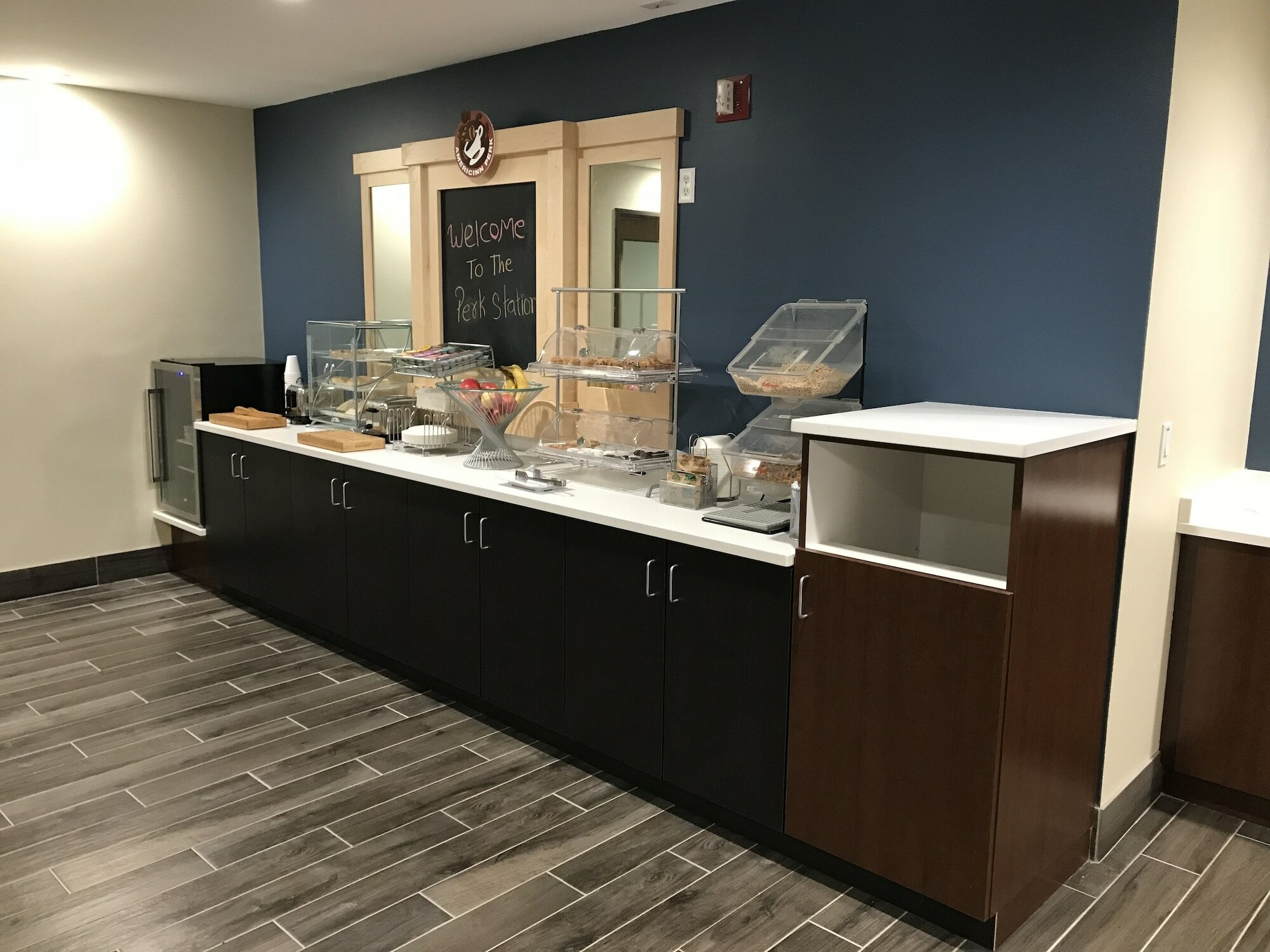 Фото AmericInn by Wyndham Jefferson