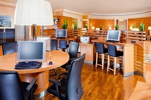 Гостиница Sheraton Düsseldorf Airport Hotel