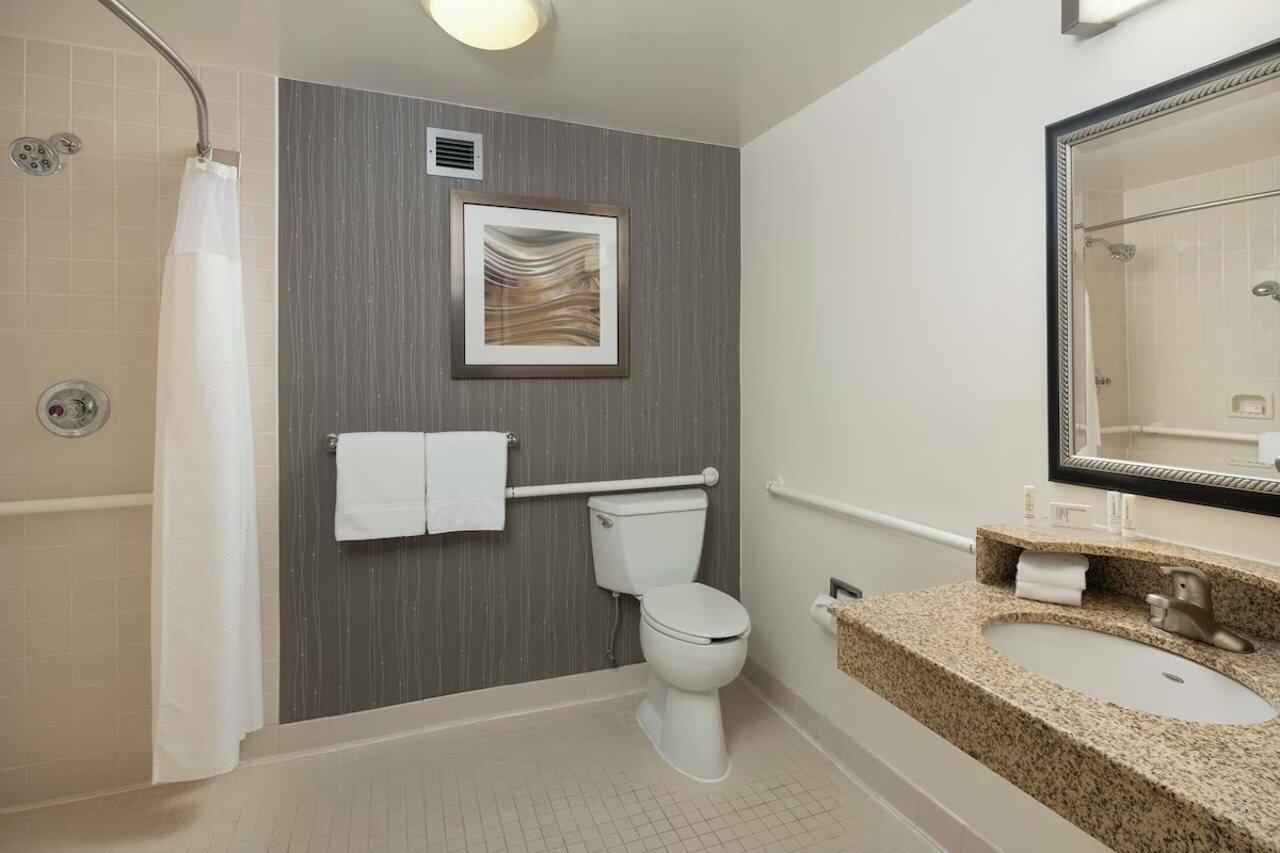 Фото Courtyard by Marriott Chicago Wood Dale