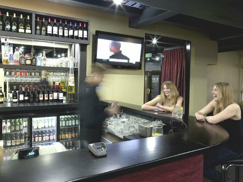 Фото Kiwi International Hotel