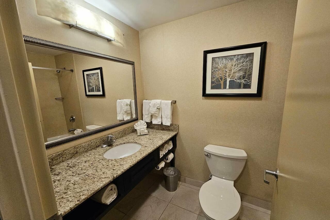 Фото Radisson Hotel Freehold