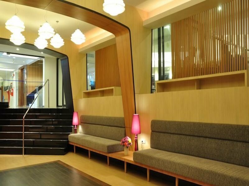 Фото Flipper Lodge Hotel