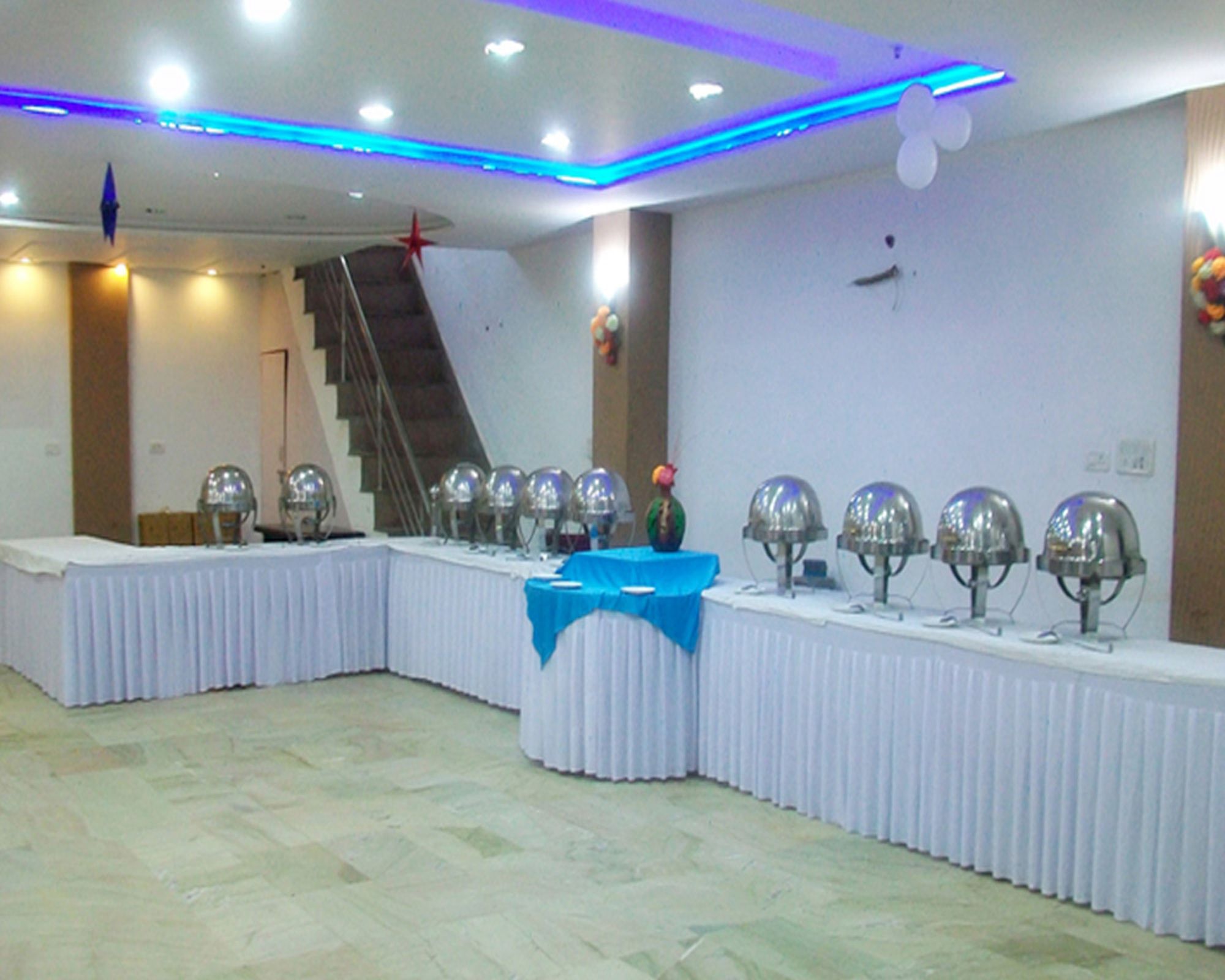 Фото Oyo 9367 Hotel Taj Galaxy