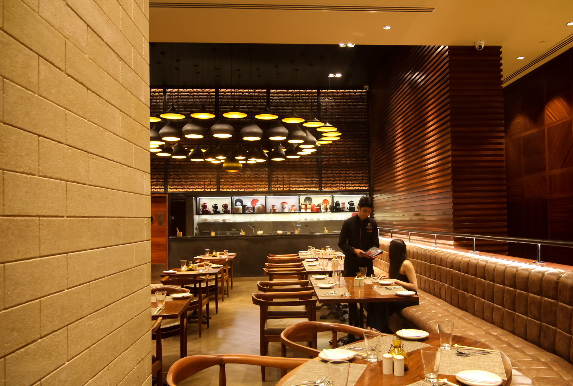Фото Lemon Tree Premier City Center Gurugram