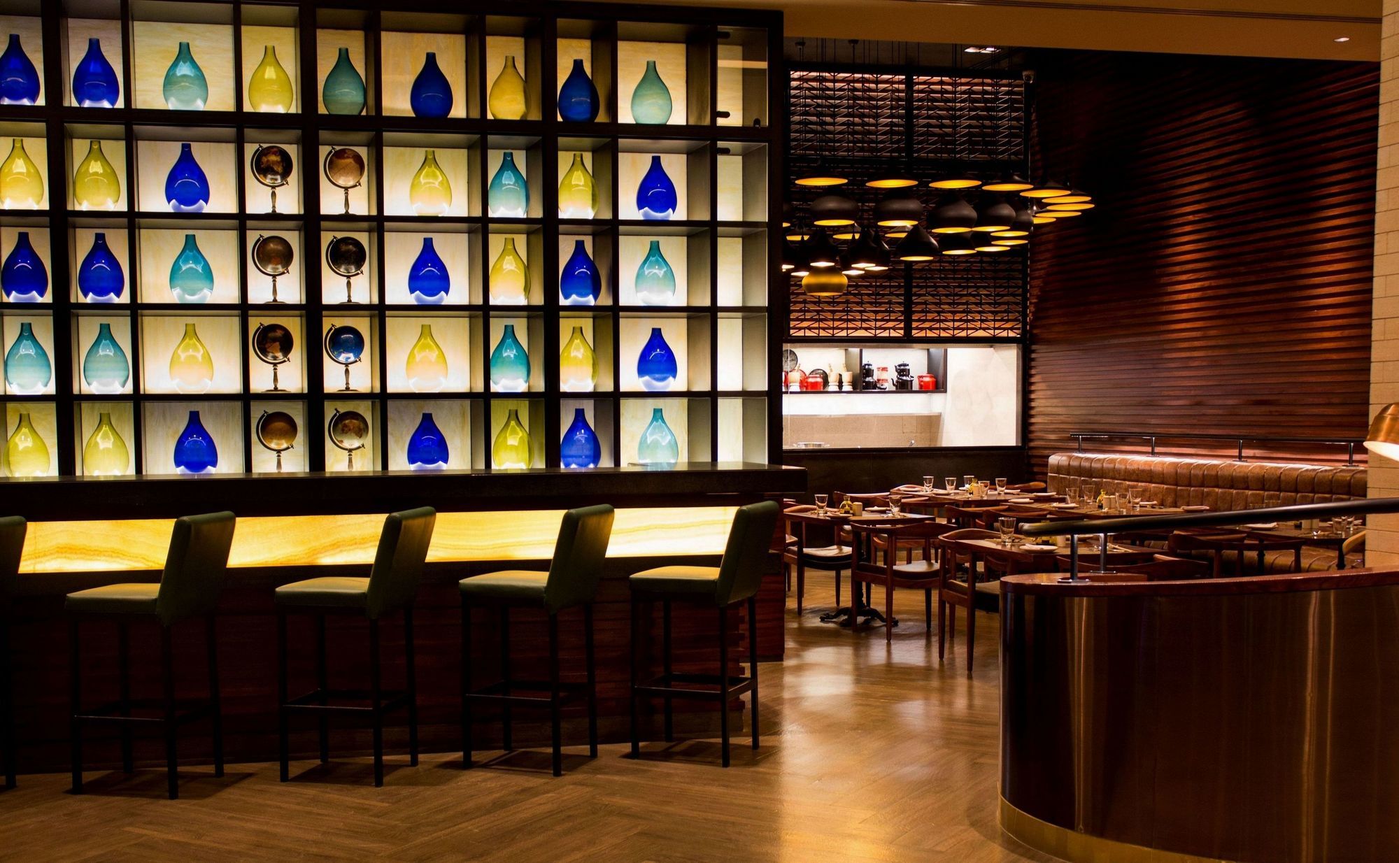 Фото Lemon Tree Premier City Center Gurugram