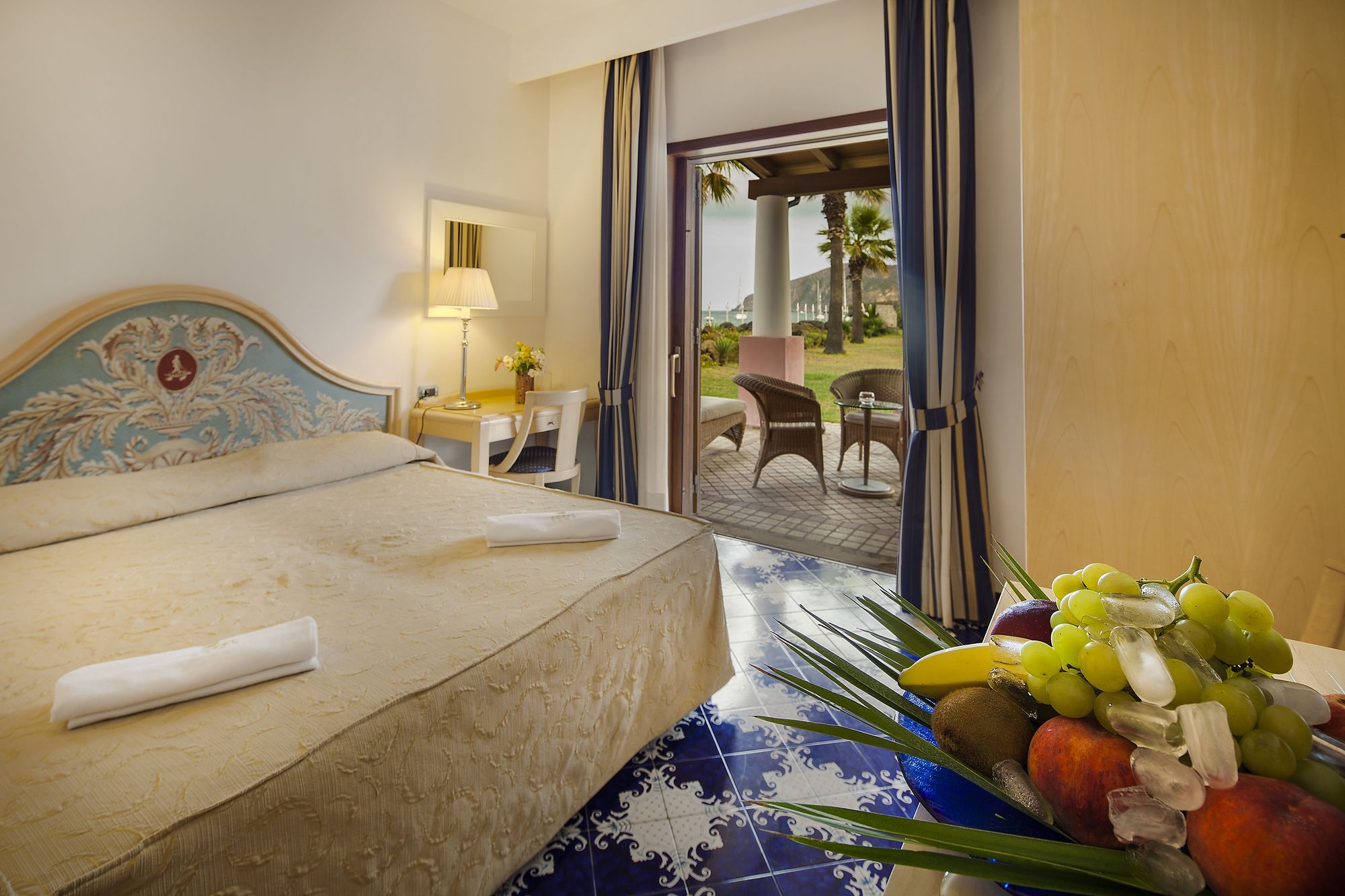 Фото Hotel Eros