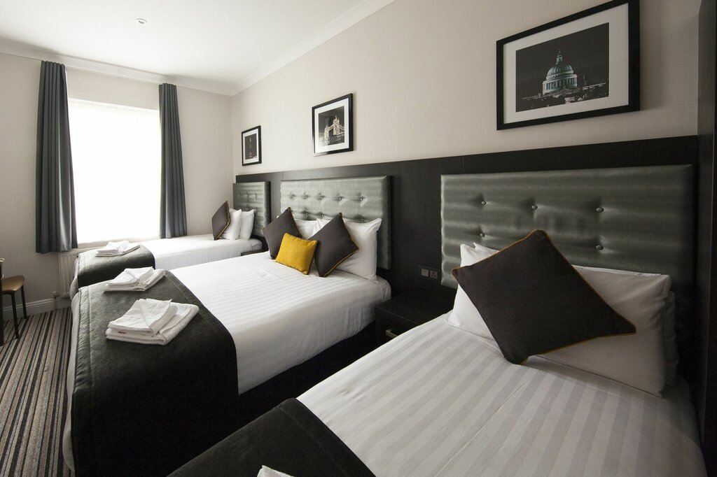 Hotel St Georges Inn Victoria, London, photo