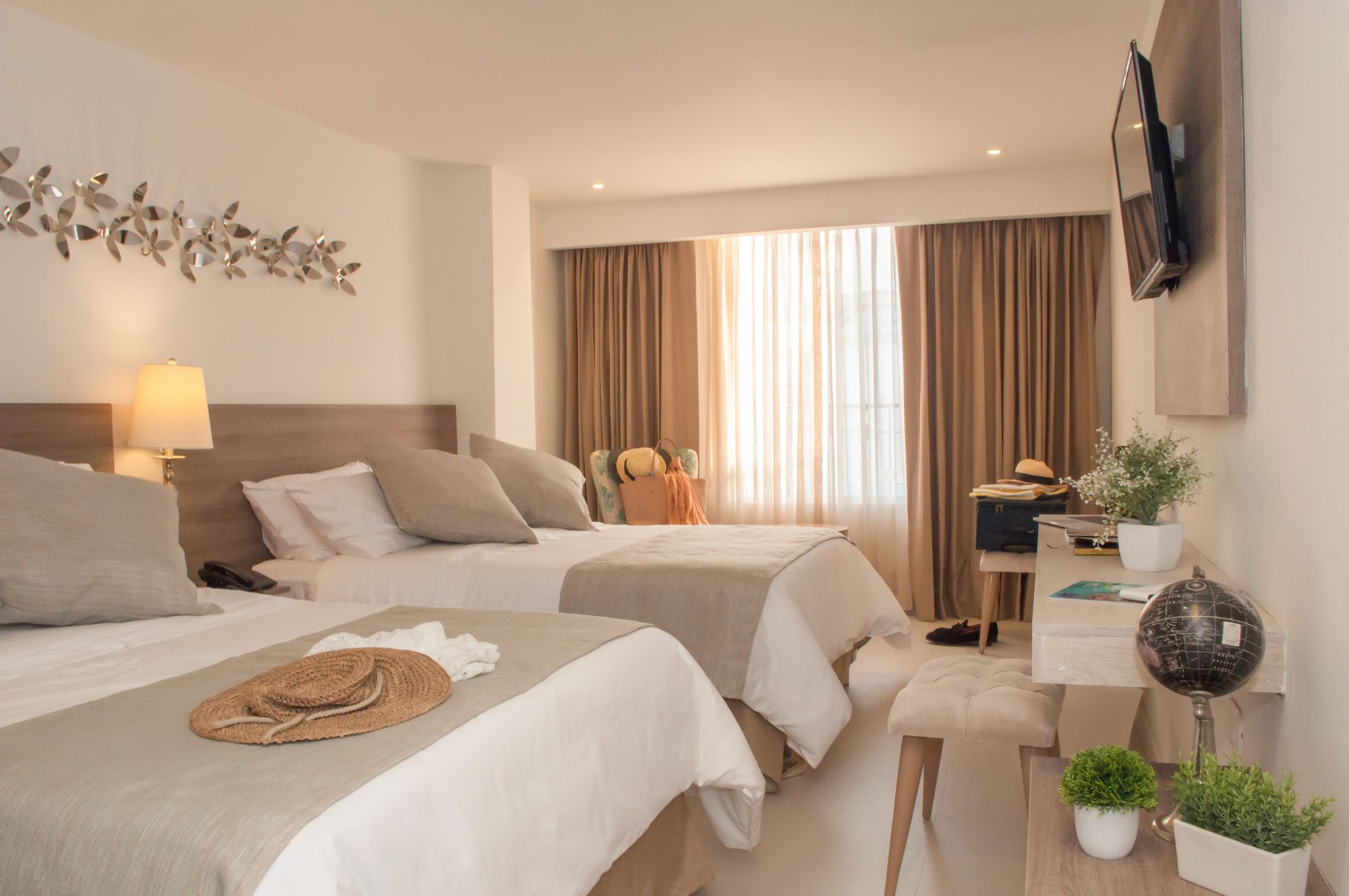 Фото Hotel 1525 by Geh Suites