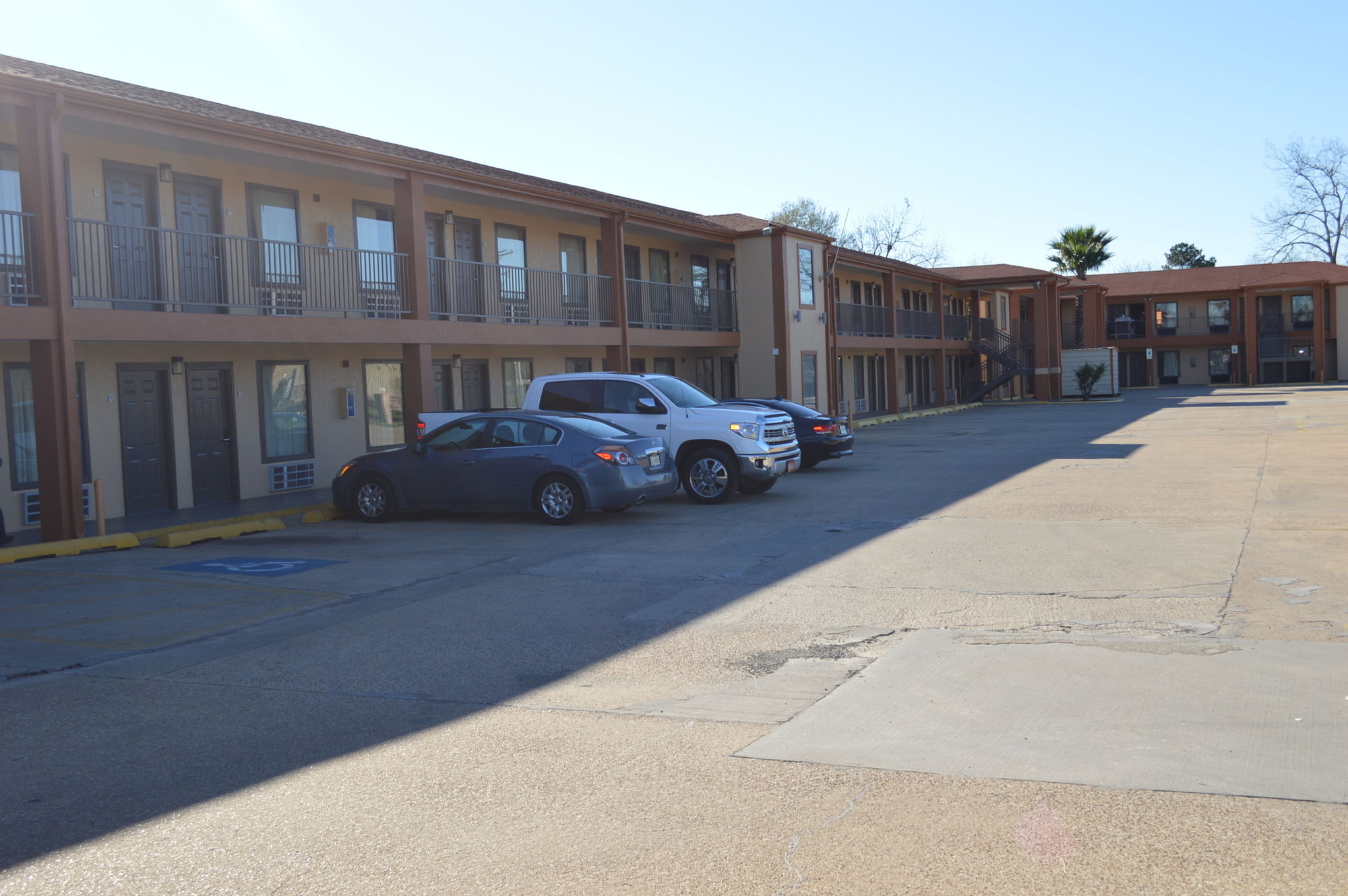 Фото Econo Lodge Lake Charles University Area