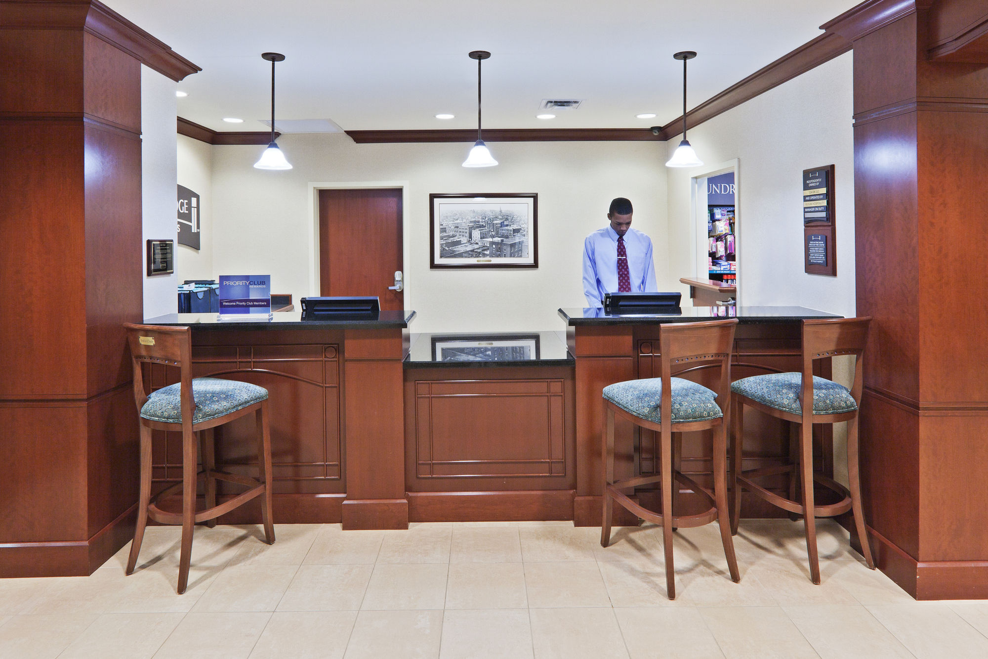 Фото Staybridge Suites Oklahoma City-Quail Springs, an Ihg Hotel