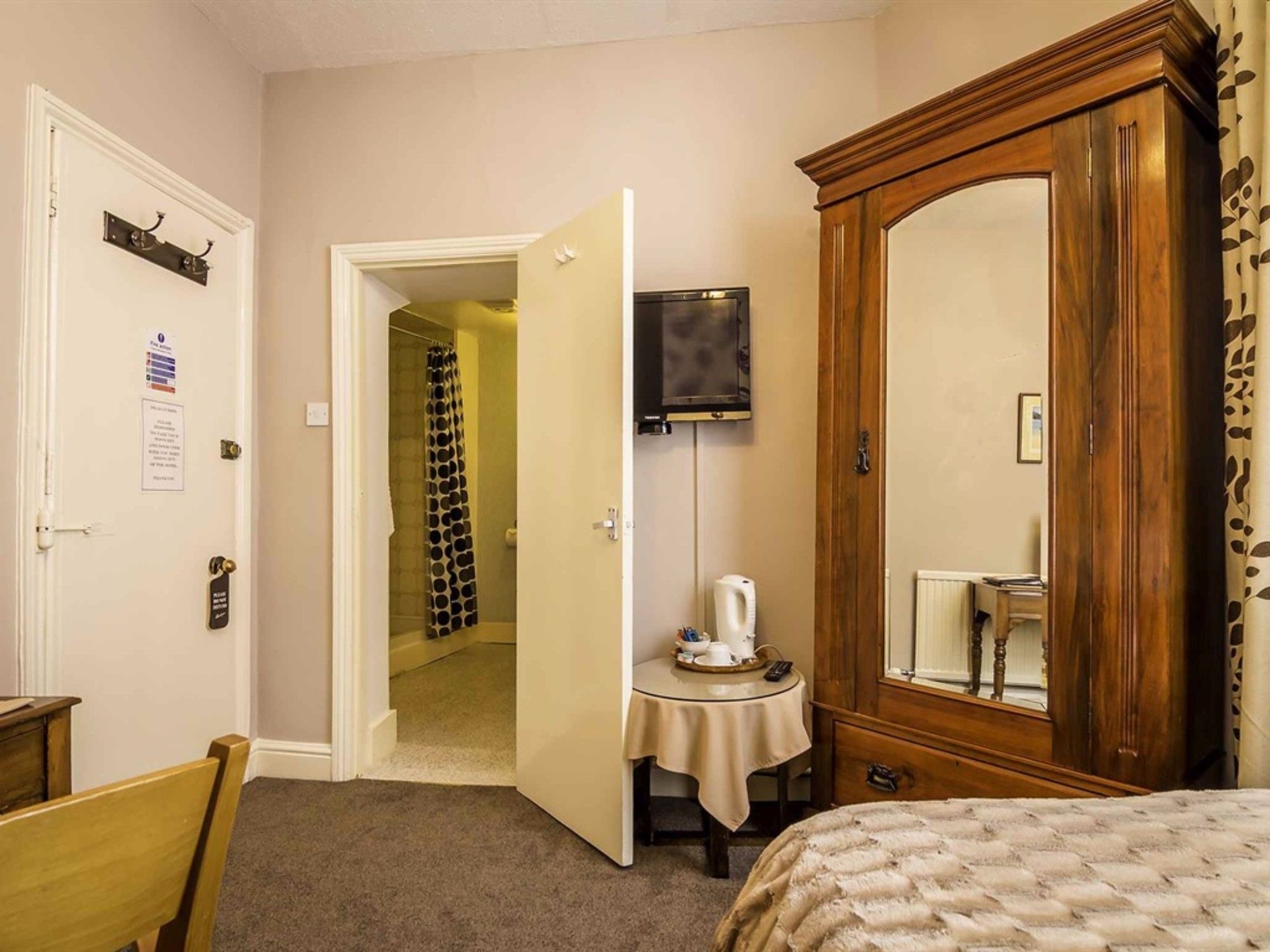 Фото The Mount Pleasant Hotel