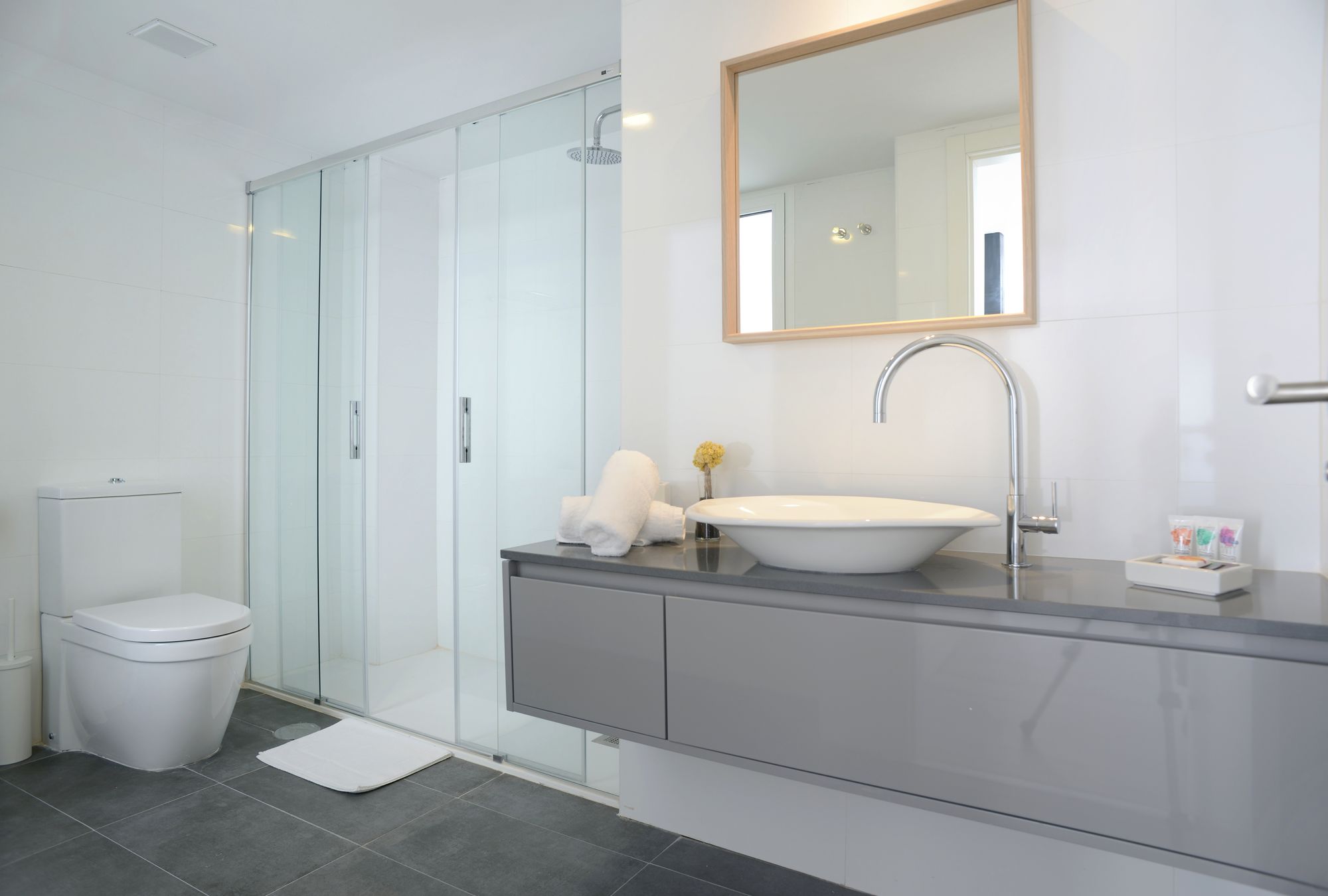 Фото Aspasios Atocha Apartments