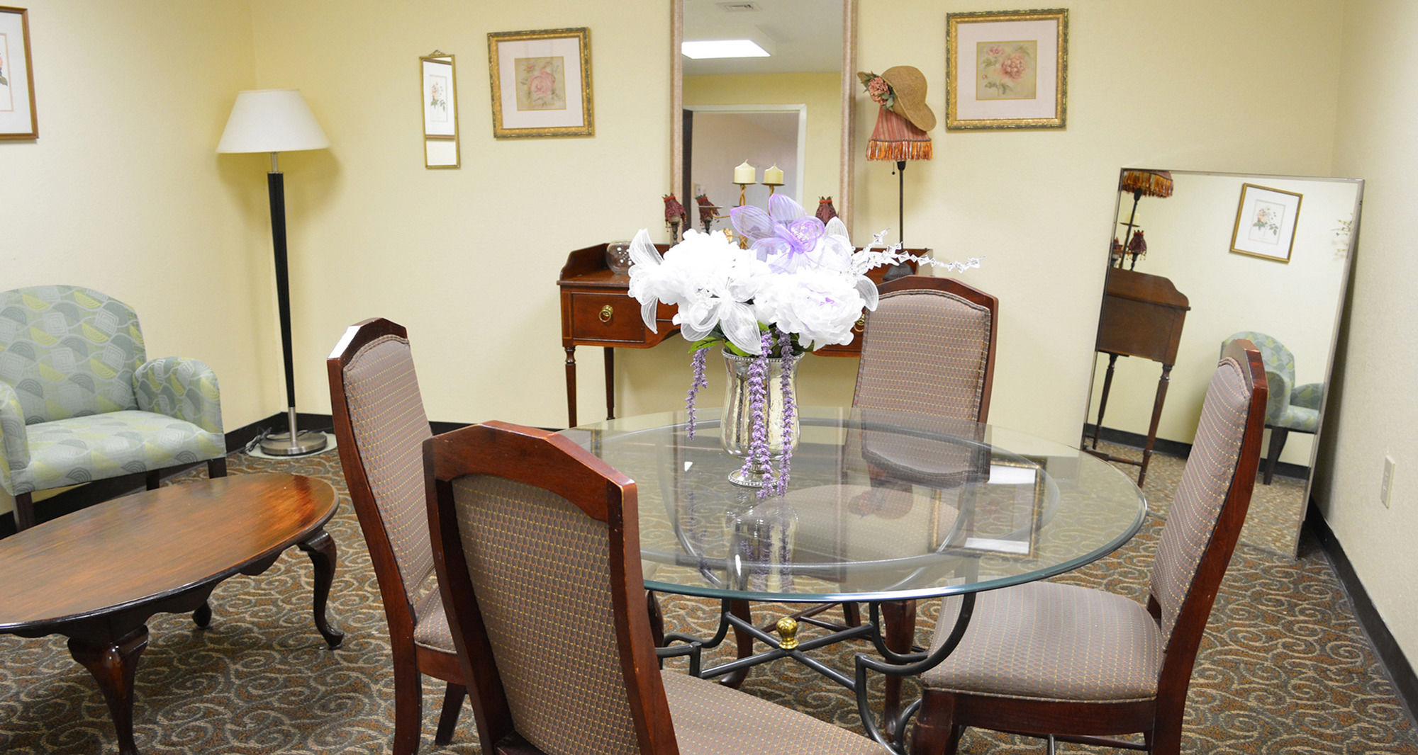 Фото Baymont by Wyndham East Windsor Bradley Airport