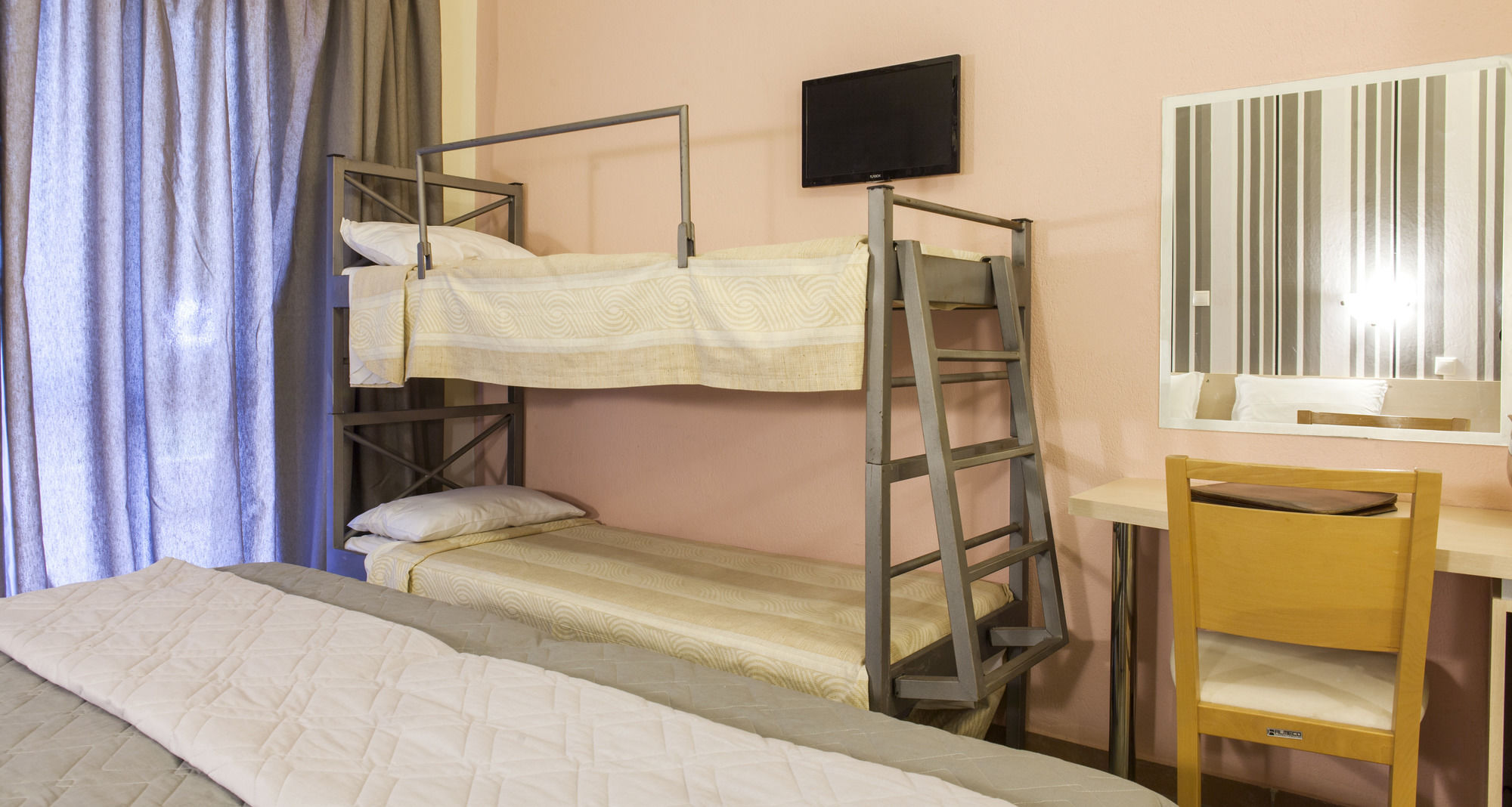 Фото Coral Blue Beach Hotel