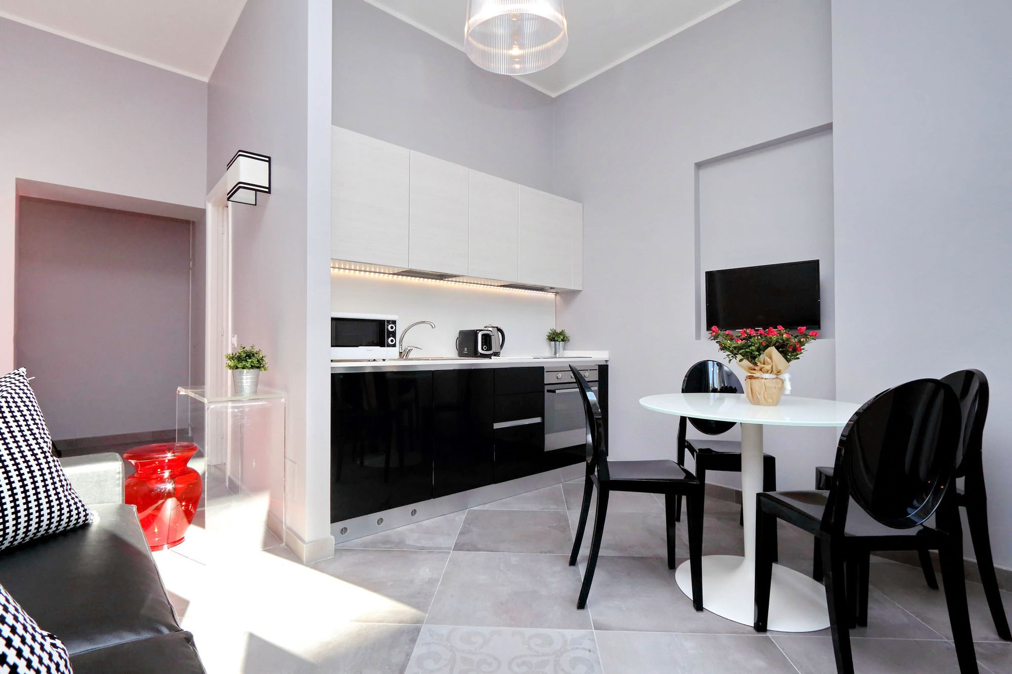 Фото Monti Apartments - My Extra Home
