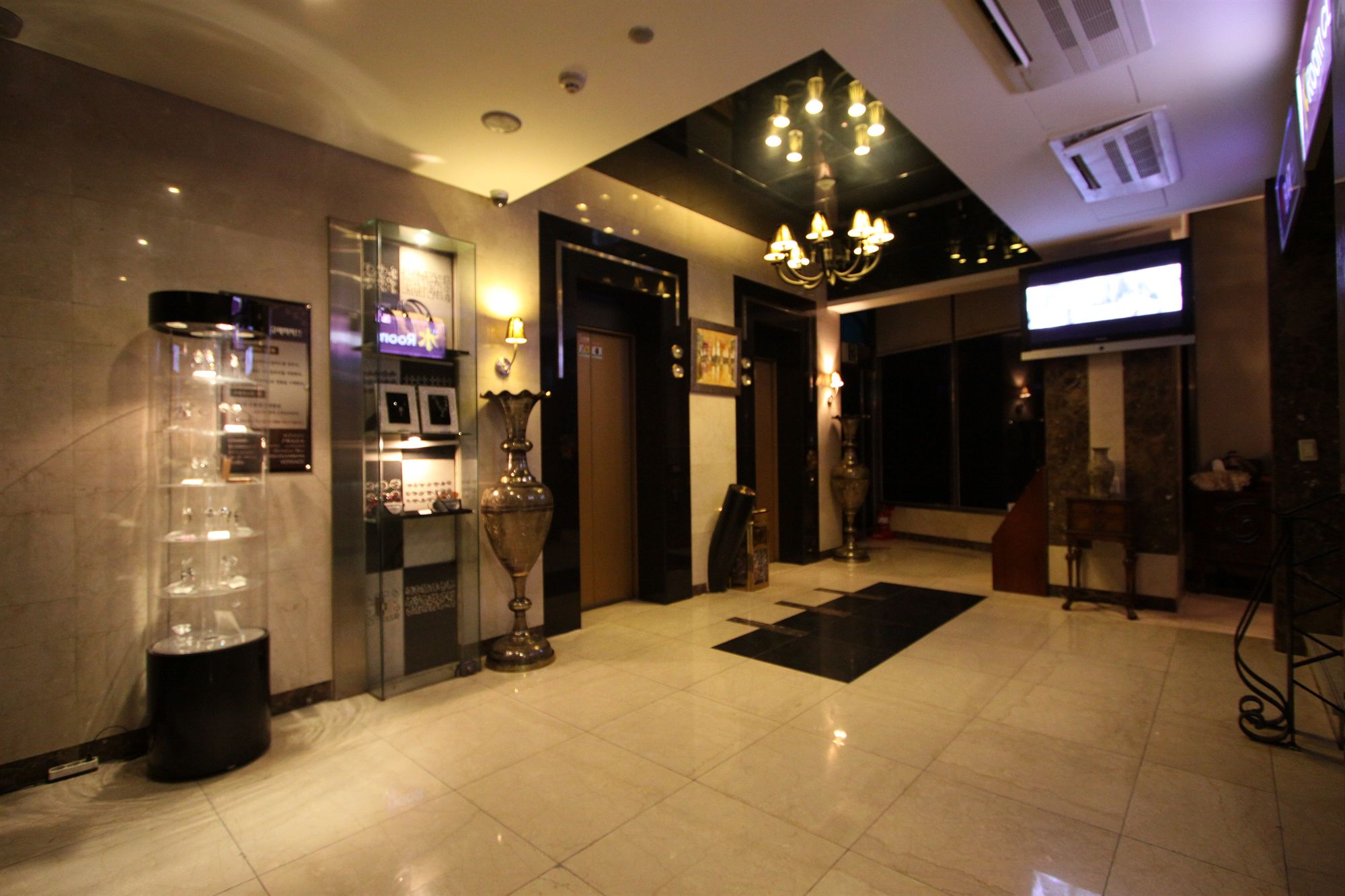 Фото Partyz Hotel