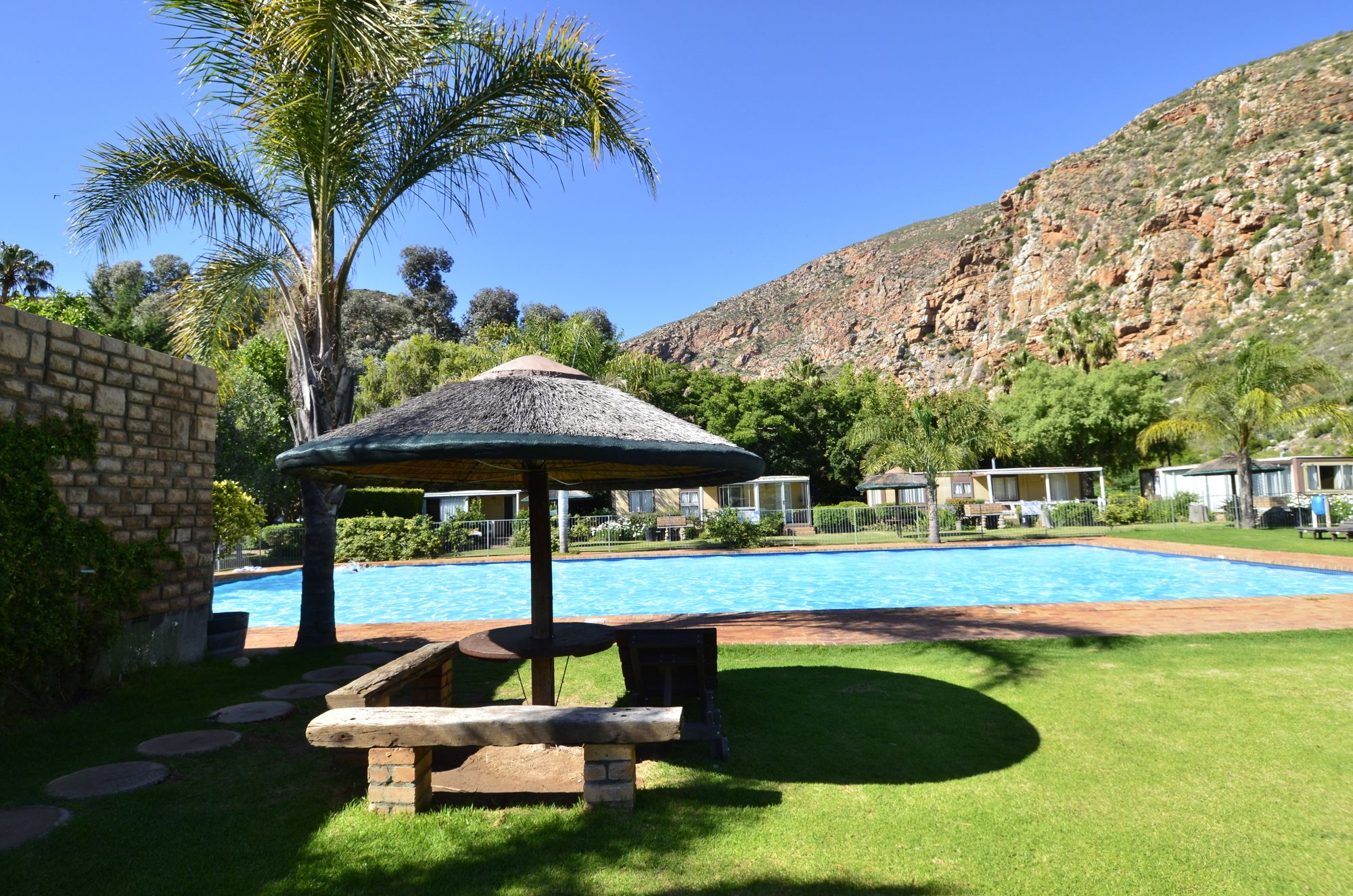 Фото Montagu Springs Resort