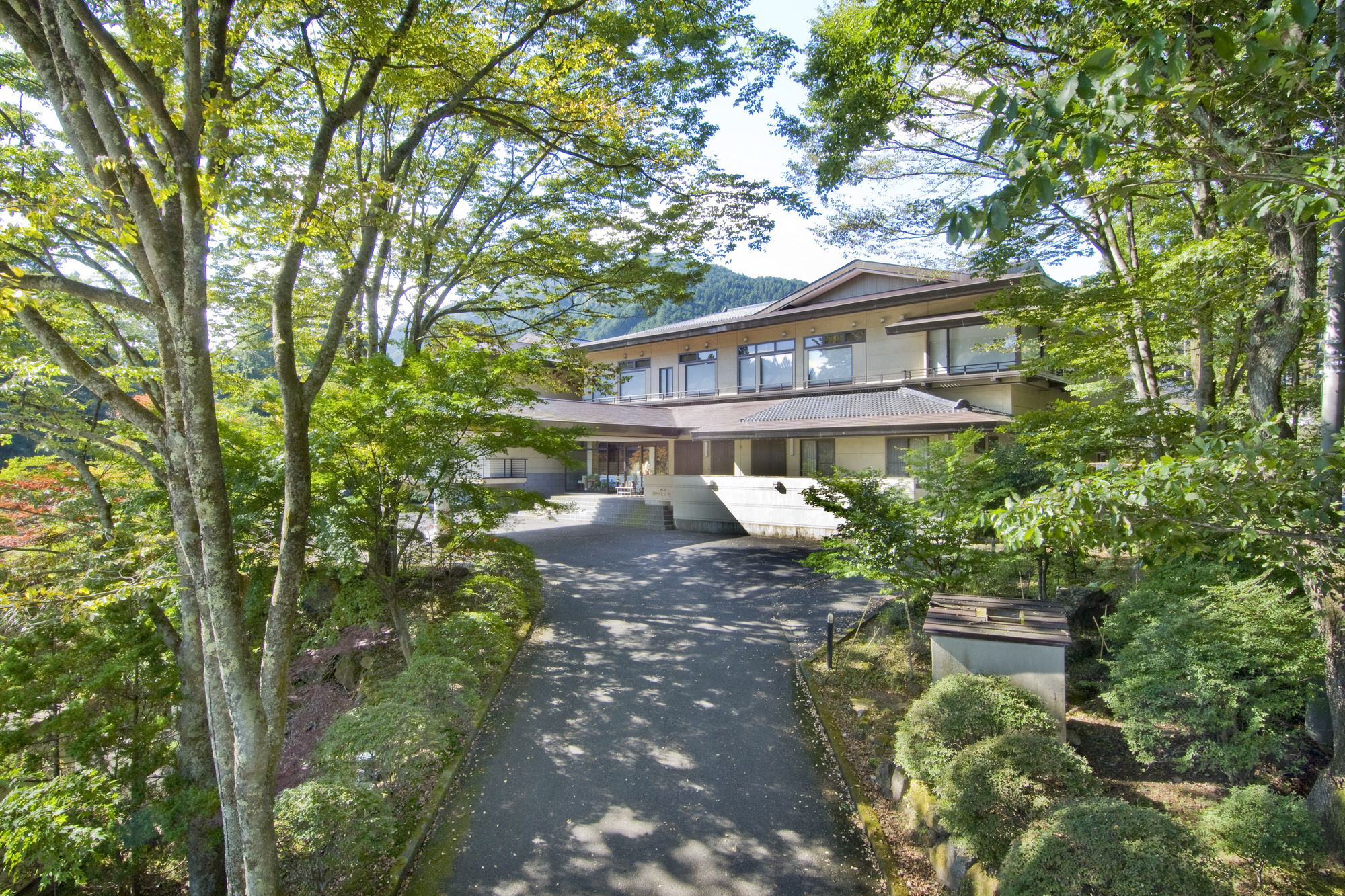 Фото Okunoin Hotel Tokugawa