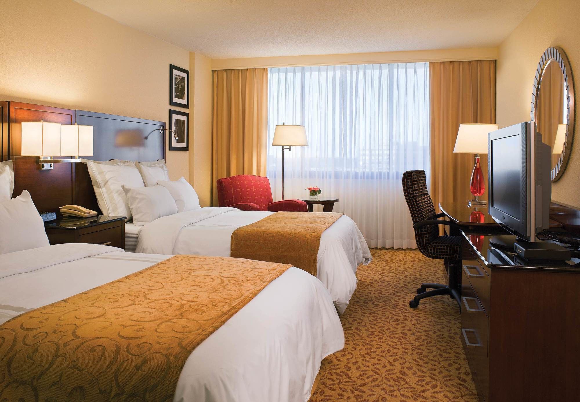 Фото Marriott Melville Long Island