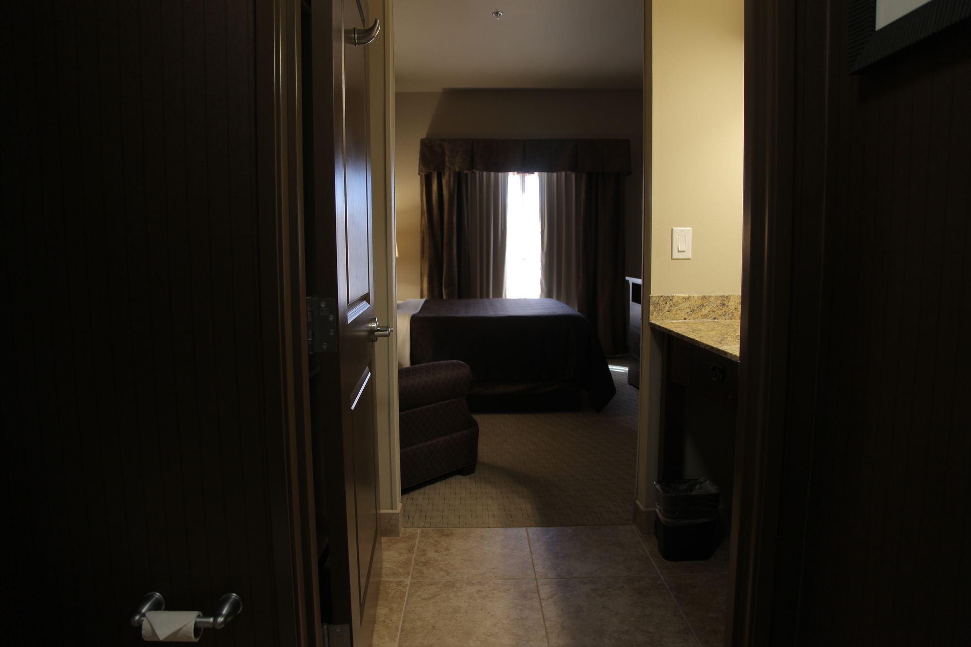 Фото Teddy's Residential Suites Watford City