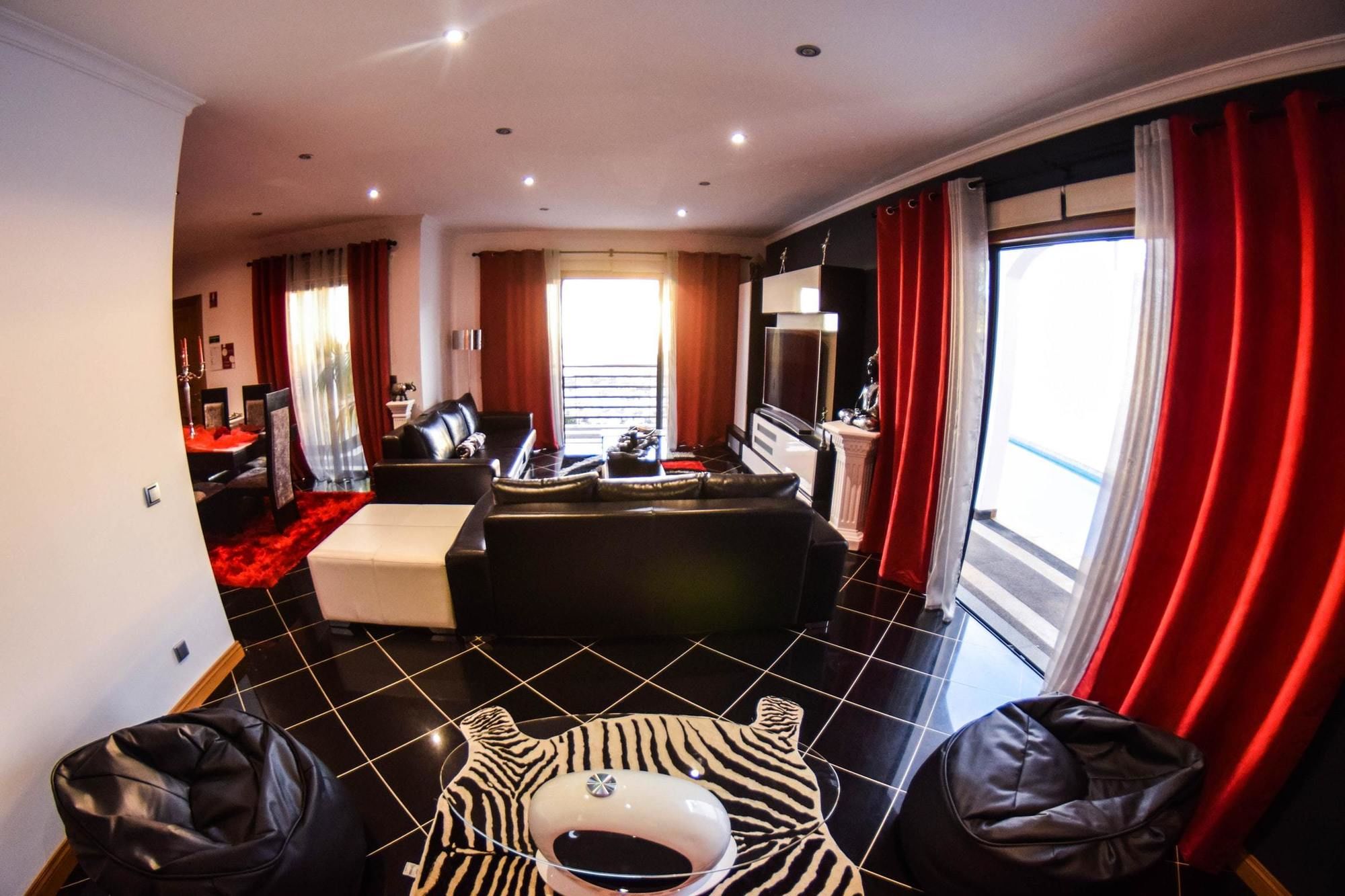 Фото House With 3 Bedrooms in Funchal, With Wonderful sea View, Private Pool, Enclosed Garden Near the Beach