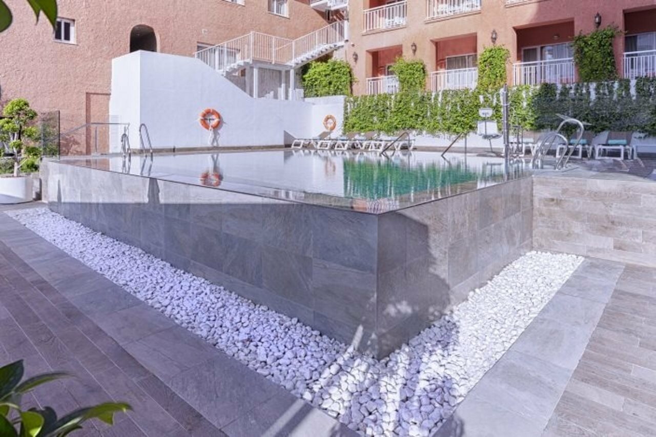 Фото Hotel Fénix Torremolinos - Adults Only Recommended