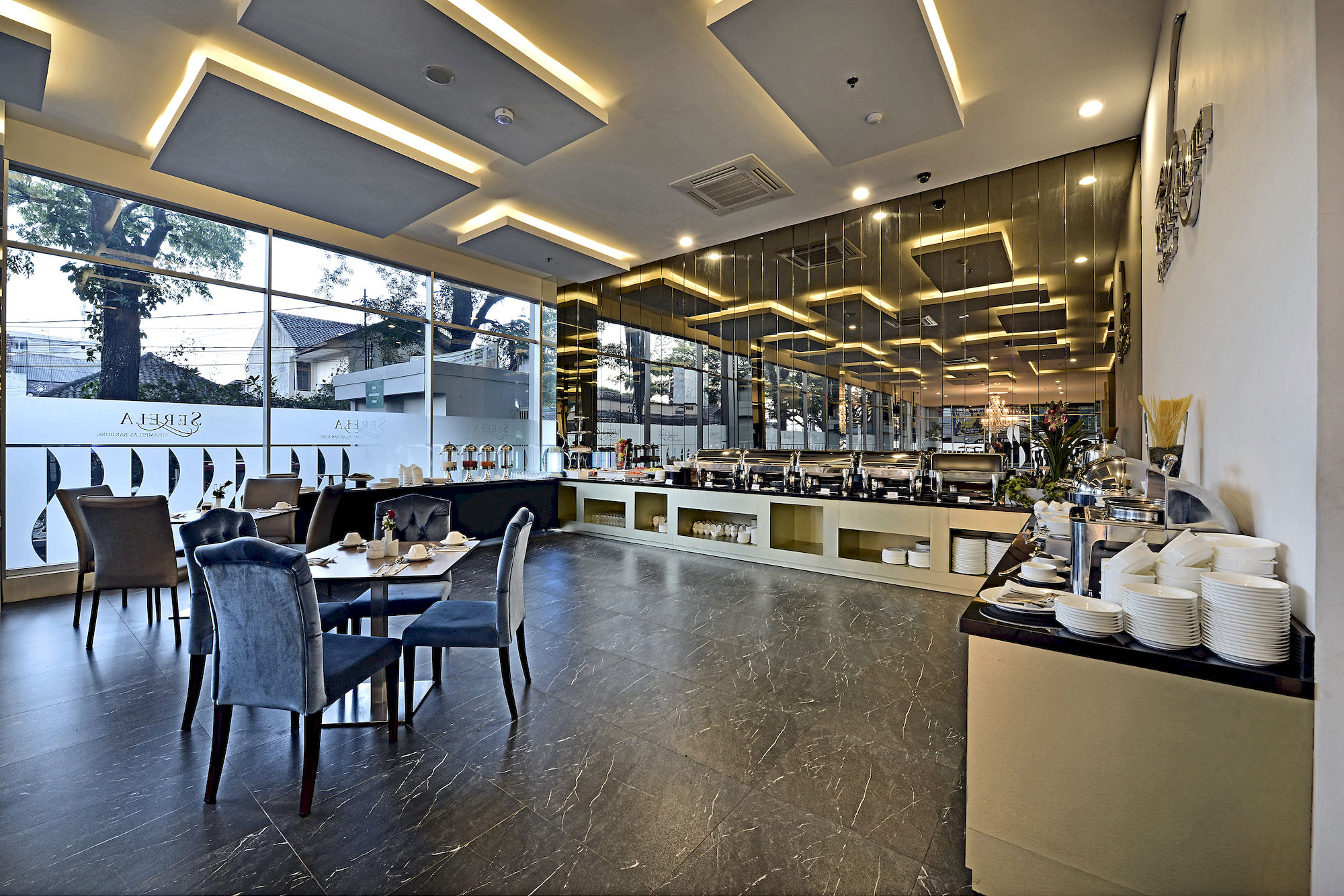 Фото Serela Cihampelas Hotel