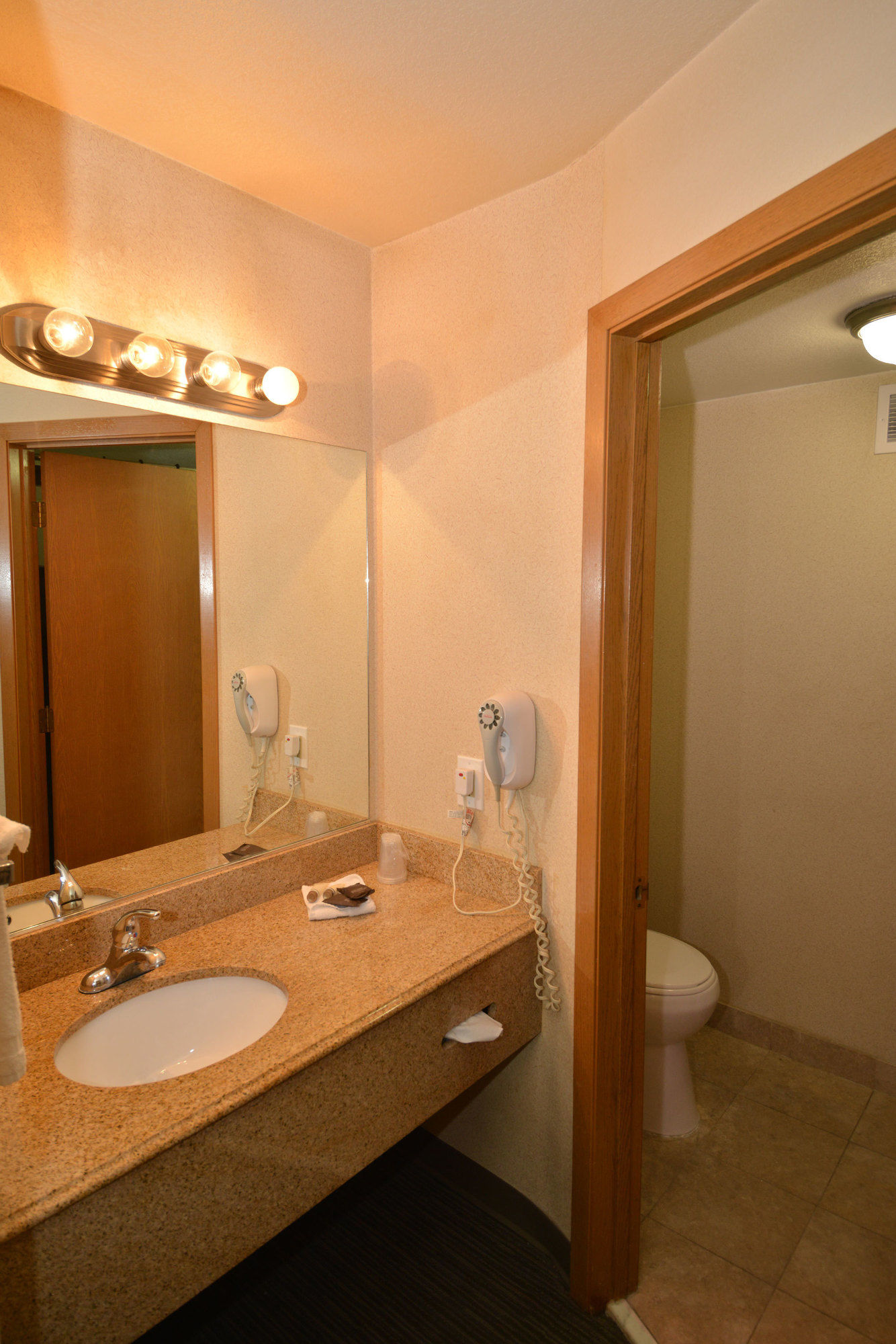 Фото Sunrise Inn Hotel