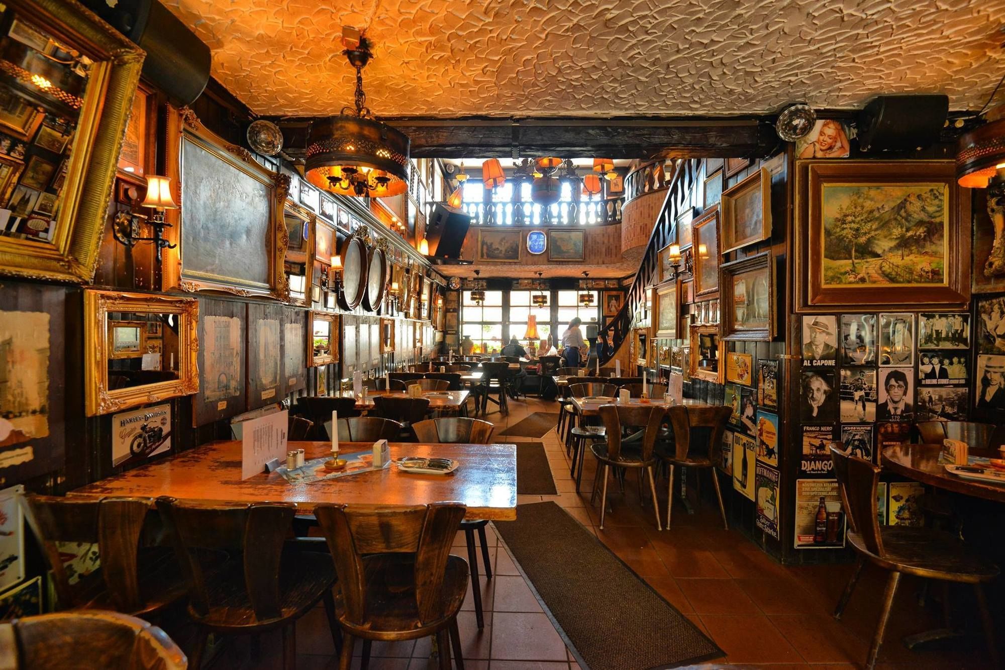 Фото Löwenbräu Köln Hotel & Restaurant