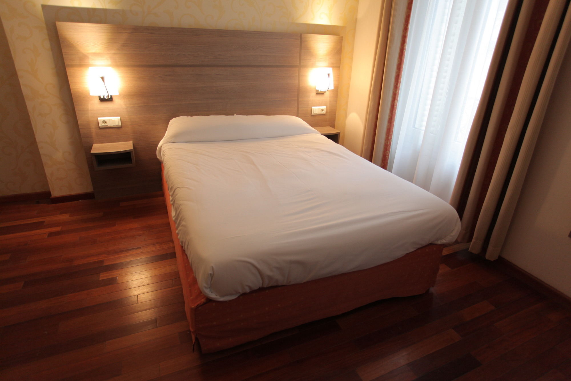 Фото Grand Hotel du Loiret