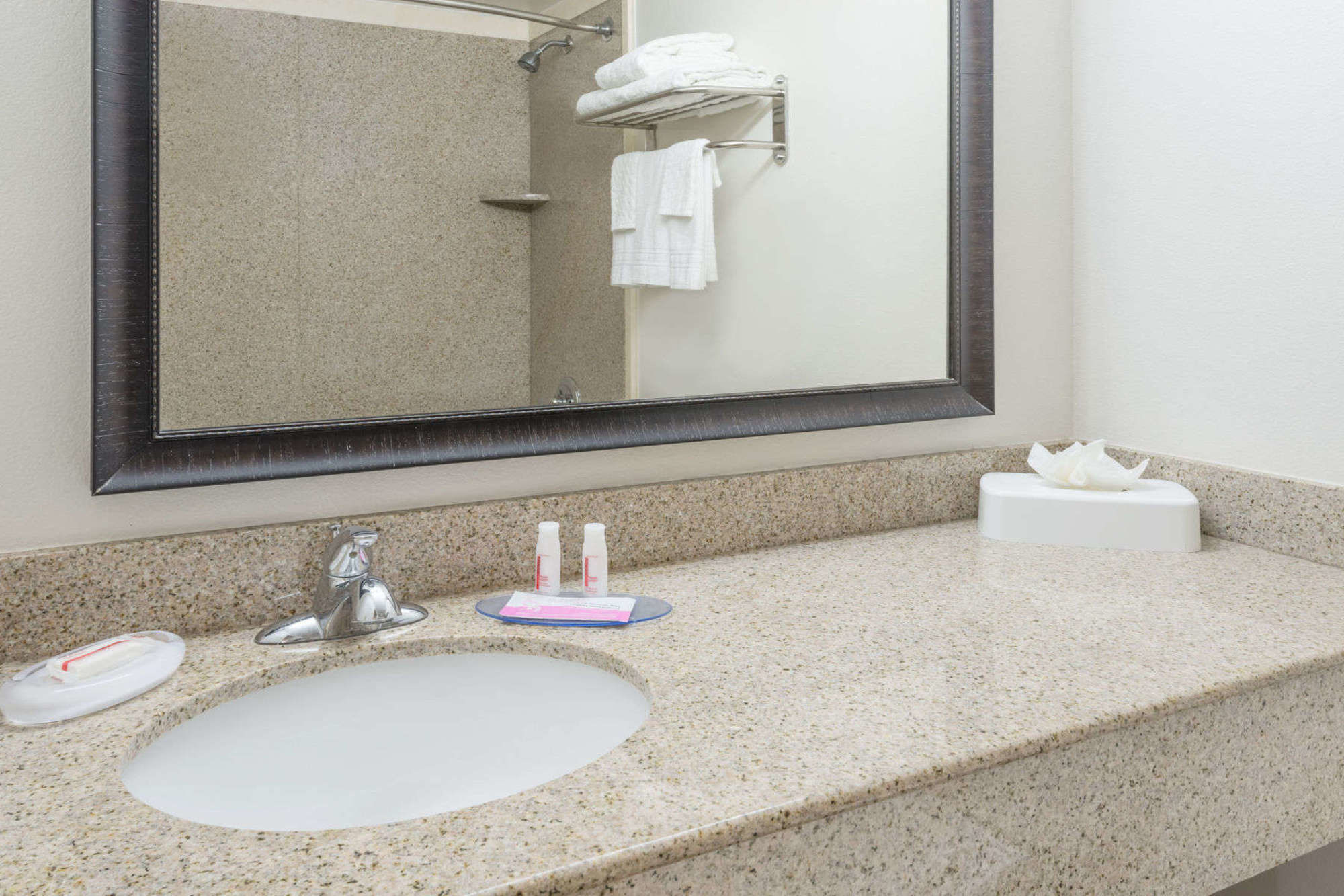 Фото Mcm Elegante Hotel and Conference Center Odessa