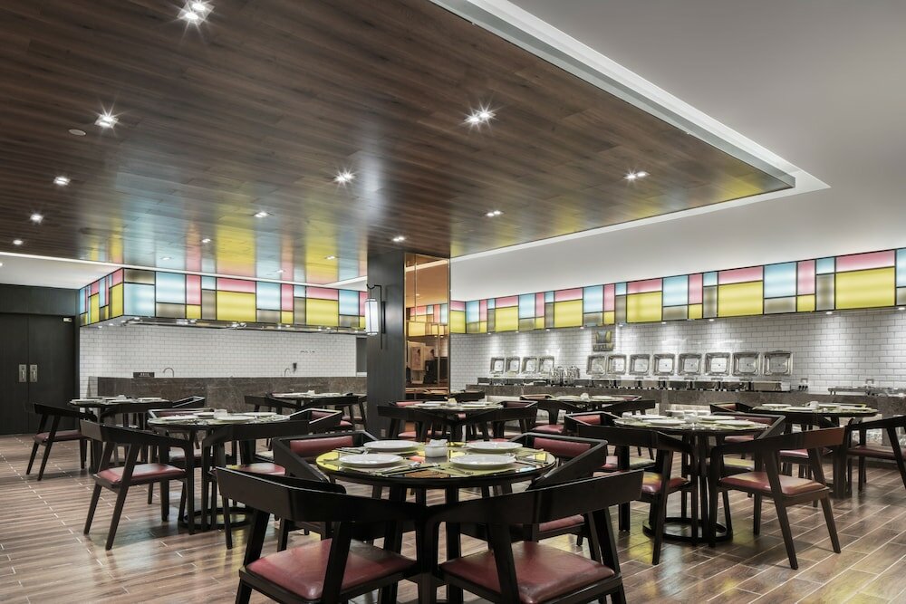 Фото Minshan Lhasa Grand Hotel