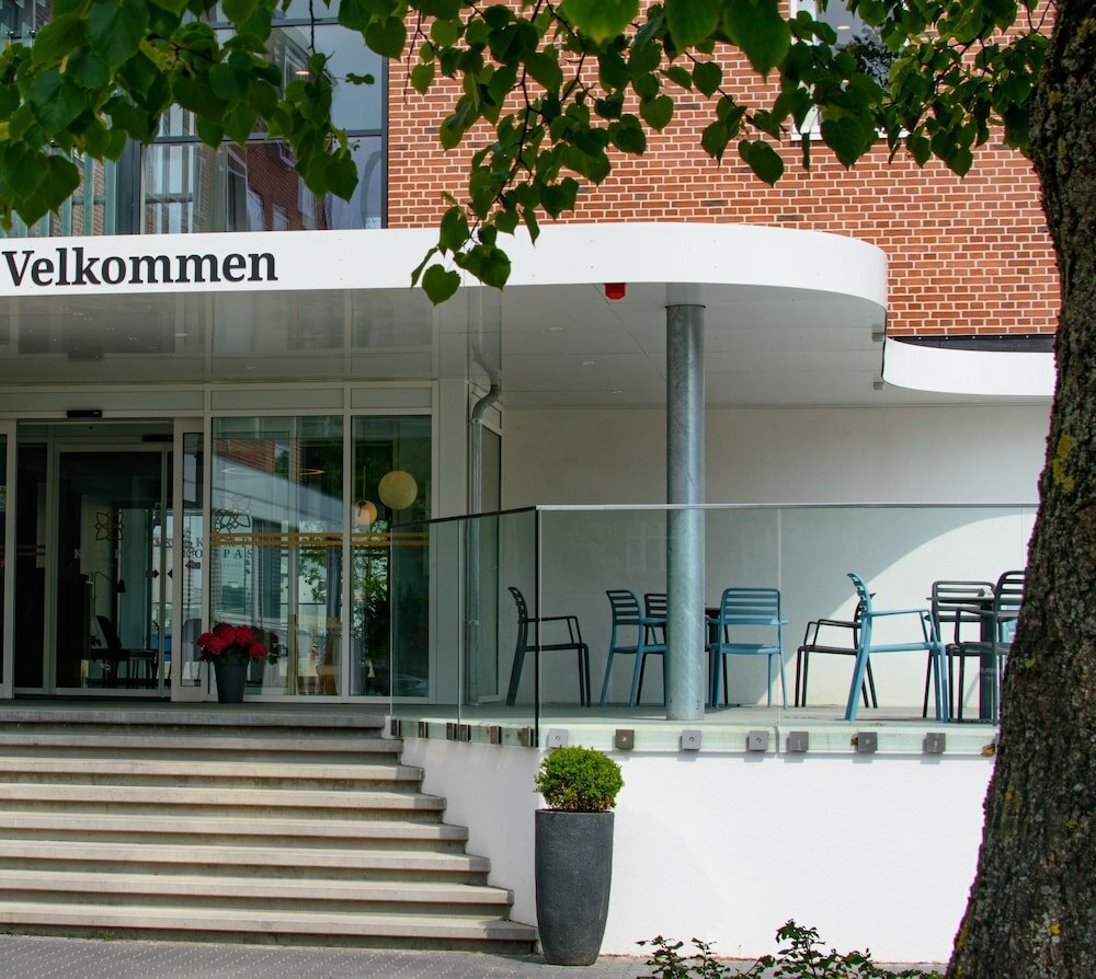 Фото отеля 2