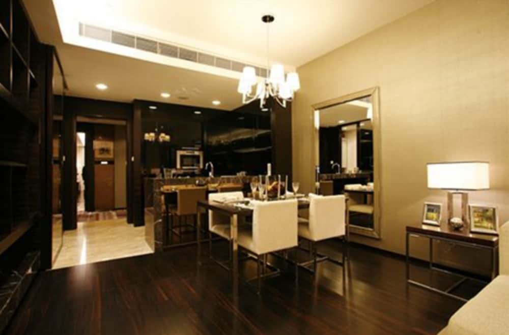 Фото Silin Residence Poly World Trading Center