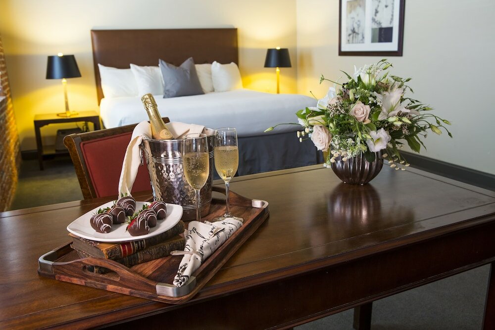 Фото Cork Factory Hotel