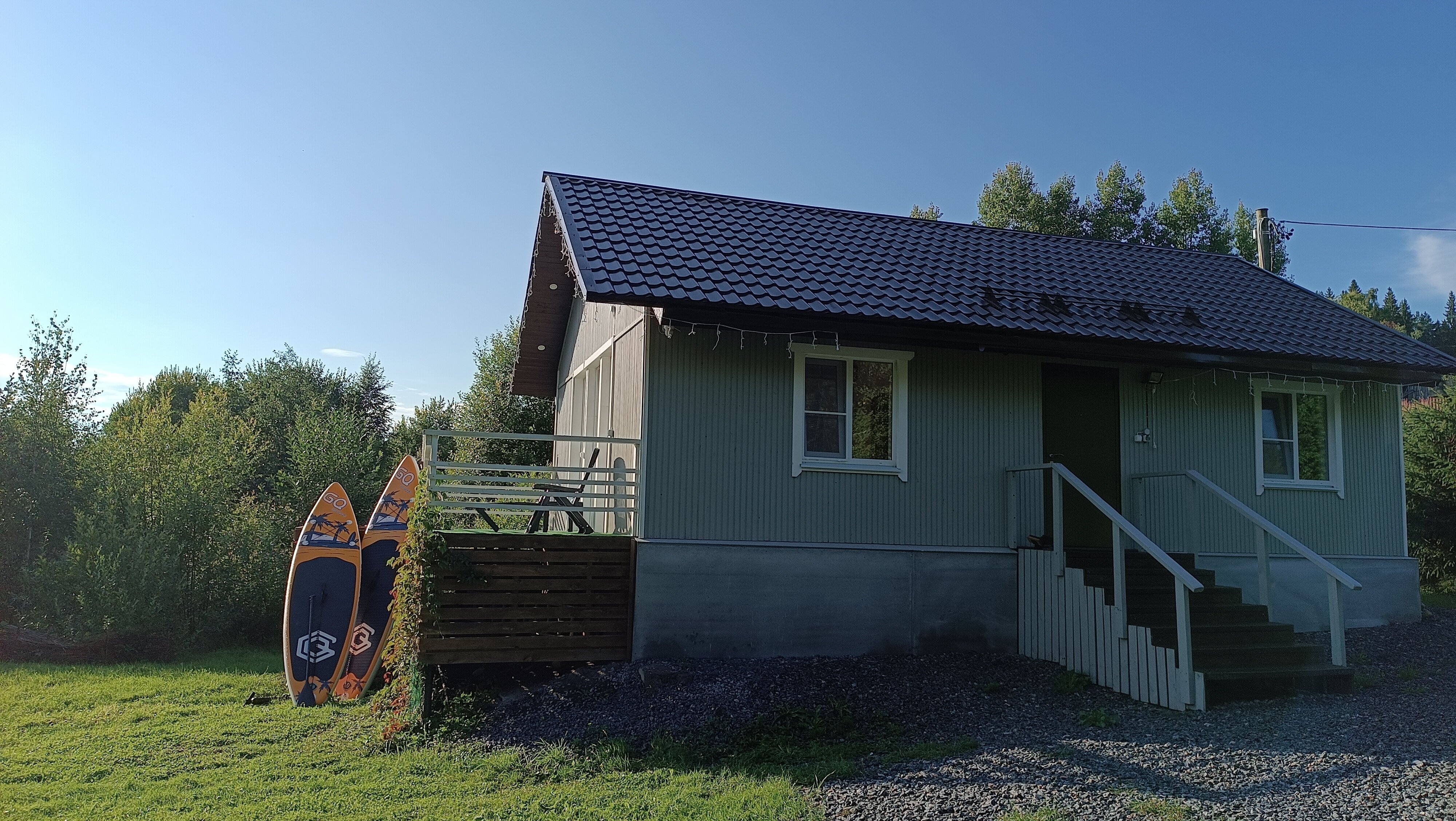 Фото Домик у ёлки