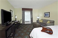 Фото Hampton Inn Beeville