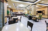 Фото Holiday Inn Express Hotel & Suites Victoria, an Ihg Hotel
