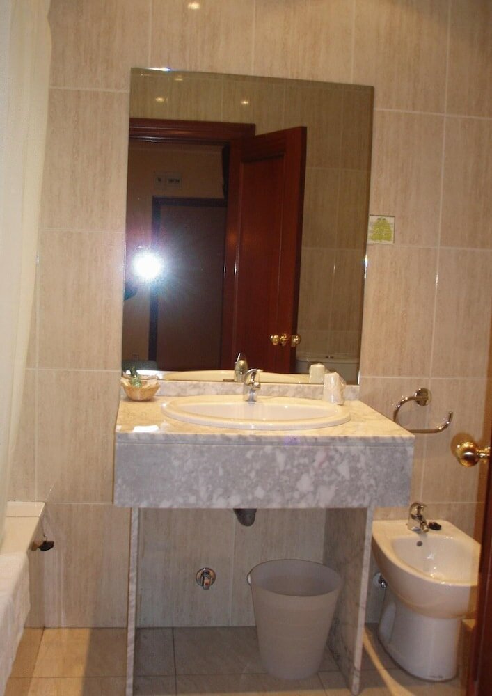 Фото Hotel Cityexpress Covadonga